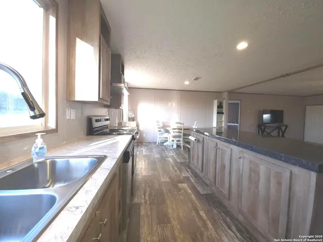 $370,000 | 290 River Park Road, Luling, TX 78648