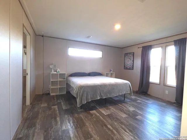 $370,000 | 290 River Park Road, Luling, TX 78648