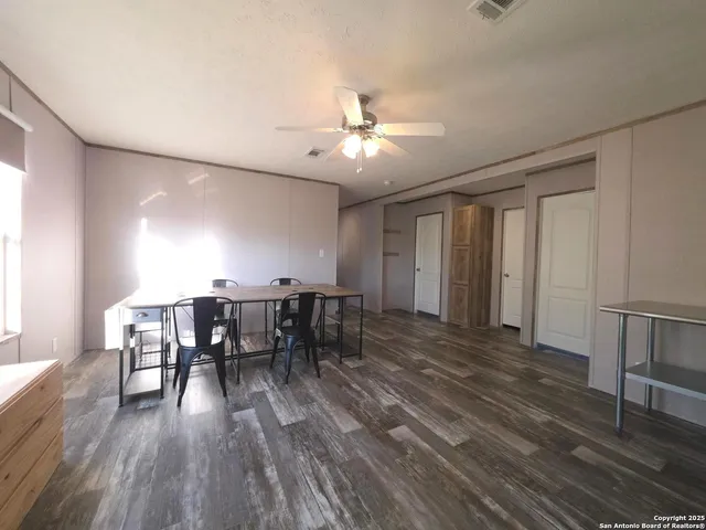 $370,000 | 290 River Park Road, Luling, TX 78648