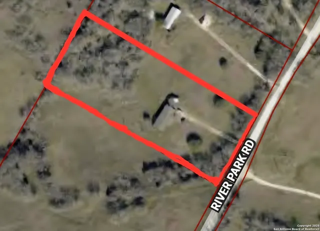 $370,000 | 290 River Park Road, Luling, TX 78648