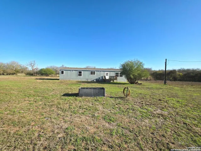 $370,000 | 290 River Park Road, Luling, TX 78648