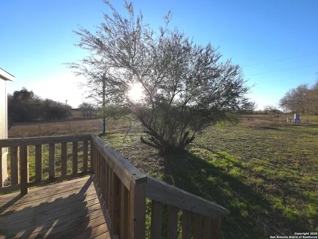 $370,000 | 290 River Park Road, Luling, TX 78648