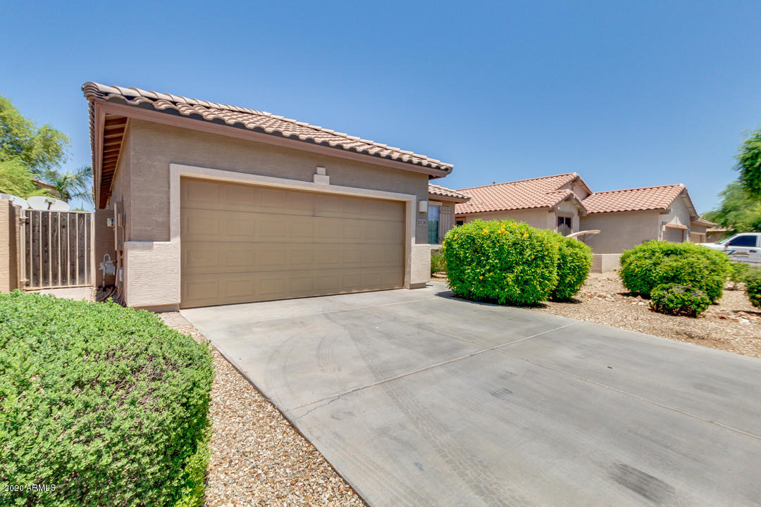 10128 West Chipman Road Tolleson, AZ 85353 - Photo 2 of 36 02-Chipman