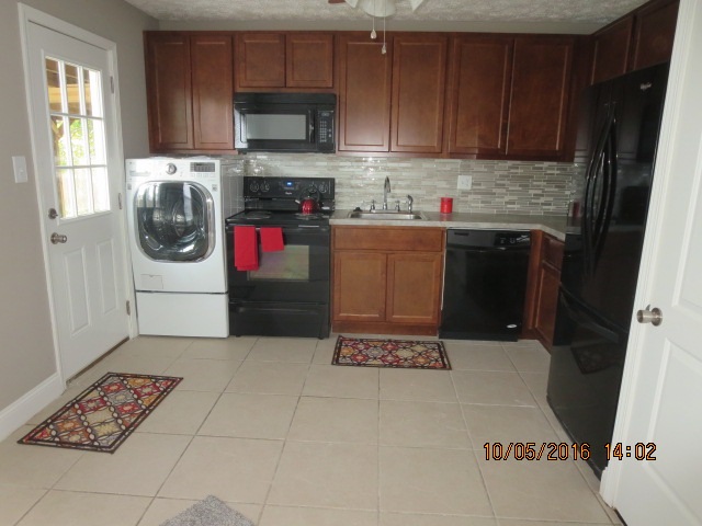 406 Lexington Road Evansville, IN 47710 - Photo 4 of 14