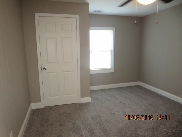 406 Lexington Road Evansville, IN 47710 - Photo 8 of 14