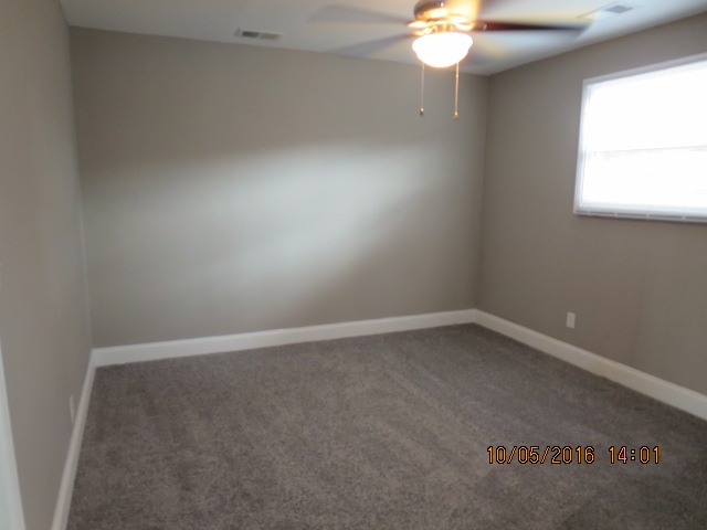 406 Lexington Road Evansville, IN 47710 - Photo 9 of 14