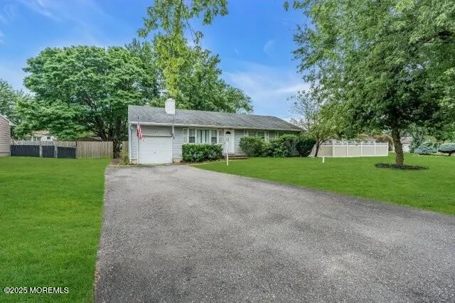 $429,900 | 5 Pawpaw Drive, Toms River, NJ 08753