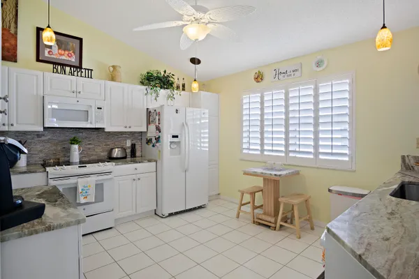 $539,900 | 4828 Southeast Mariner Village Lane, Stuart, FL 34997