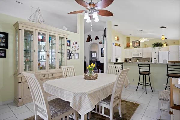 $539,900 | 4828 Southeast Mariner Village Lane, Stuart, FL 34997