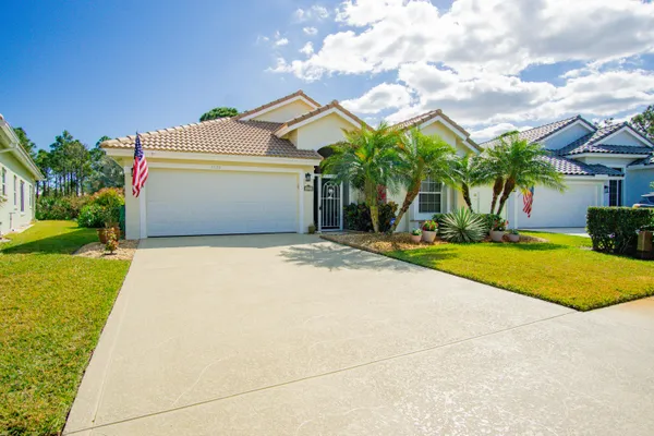 $539,900 | 4828 Southeast Mariner Village Lane, Stuart, FL 34997