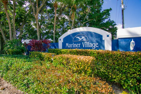 $539,900 | 4828 Southeast Mariner Village Lane, Stuart, FL 34997