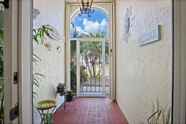 $539,900 | 4828 Southeast Mariner Village Lane, Stuart, FL 34997