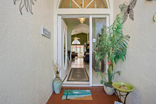 $539,900 | 4828 Southeast Mariner Village Lane, Stuart, FL 34997