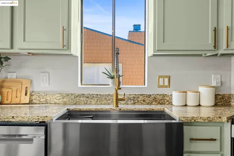 $799,000 | 12 Sereno Circle, Oakland, CA 94619