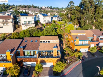 $799,000 | 12 Sereno Circle, Oakland, CA 94619
