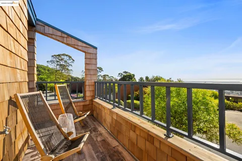 $799,000 | 12 Sereno Circle, Oakland, CA 94619