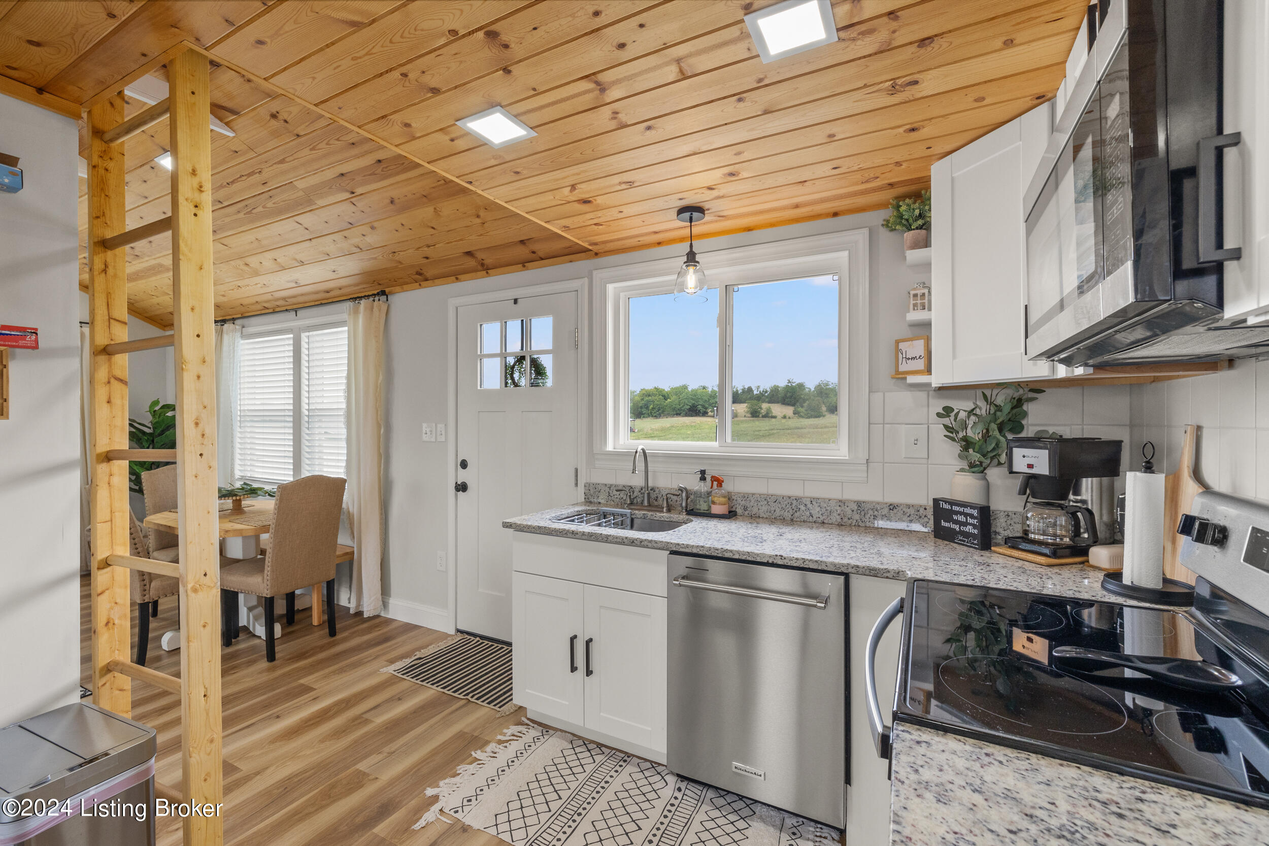 133 Ben Currens Road Salvisa, KY 40372 - Photo 10 of 32 pend9806