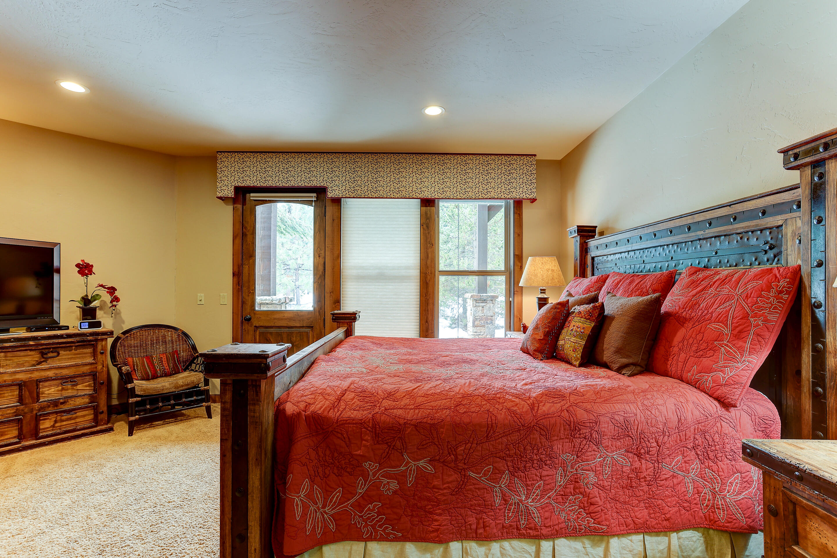 56457 Sunstone Loop Bend, OR 97707 - Photo 19 of 38 56457 Sunstone Loop-4
