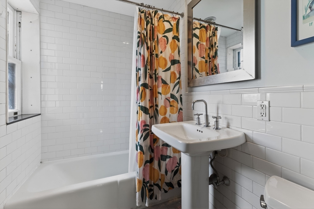 48 Beacon Street, Unit 9F Boston, MA 02108 - Photo 20 of 21