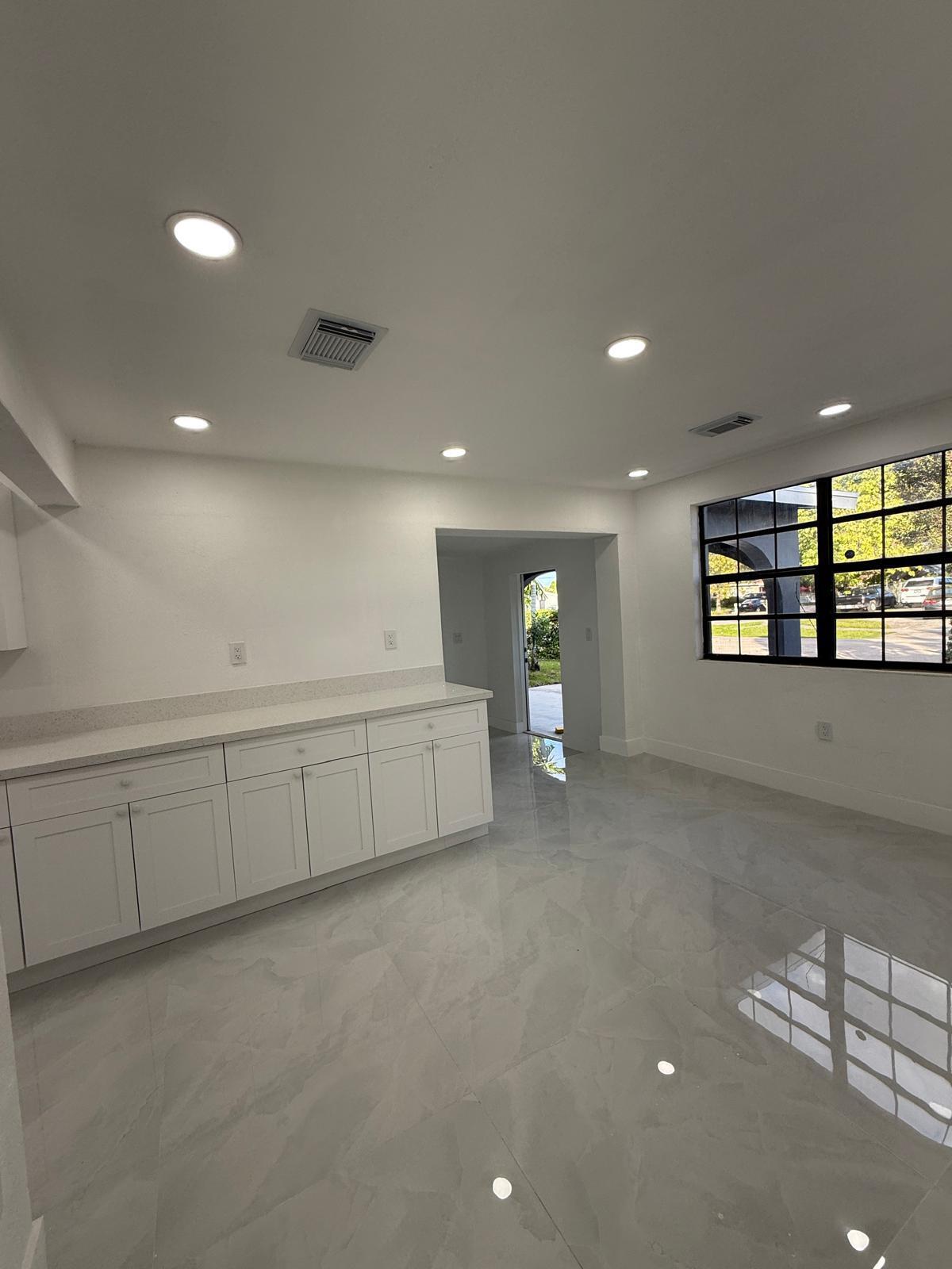 4400 Southwest 36th Street West Park, FL 33023 - Photo 20 of 23 PHOTO-2025-11-28-14-11-26