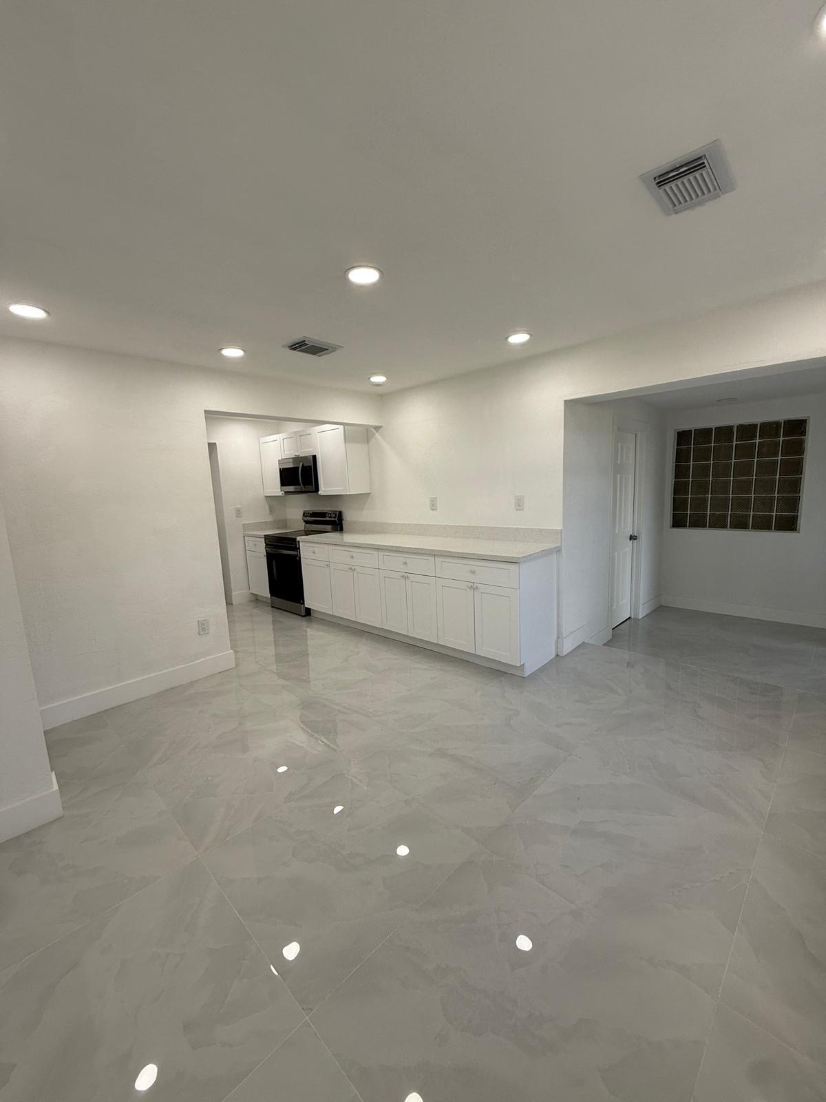 4400 Southwest 36th Street West Park, FL 33023 - Photo 3 of 23 PHOTO-2025-11-28-14-11-26 2