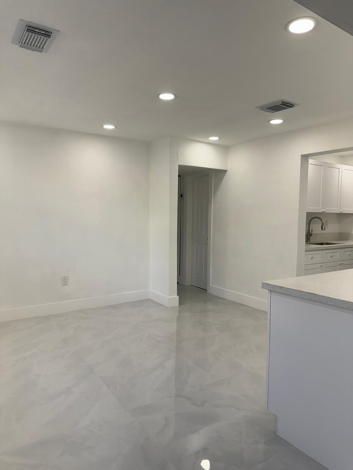 4400 Southwest 36th Street West Park, FL 33023 - Photo 5 of 23 PHOTO-2025-11-28-14-11-23