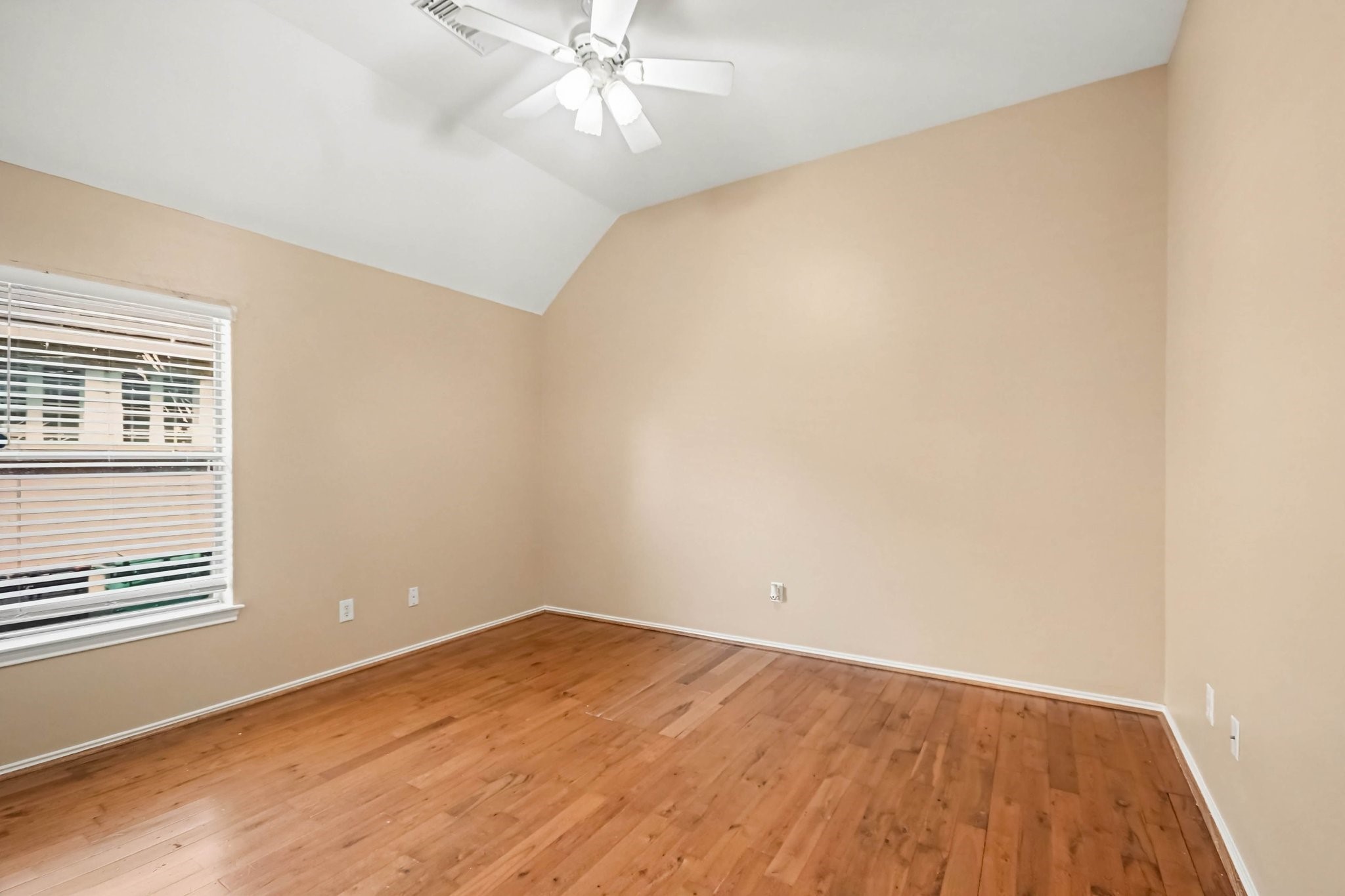 3022 Valley Court Manvel, TX 77578 - Photo 24 of 35 Bedroom 4
