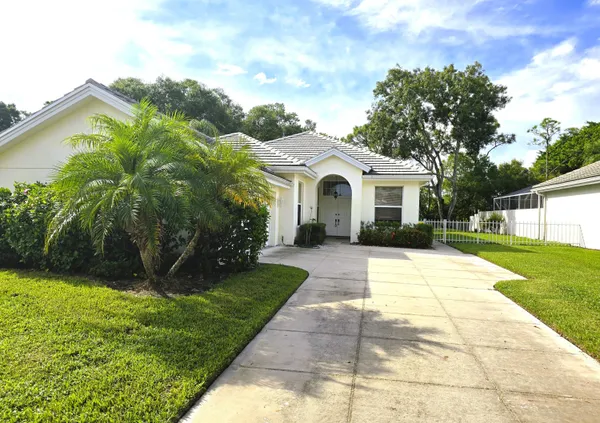 $3,400 | 5131 Southeast Sweetbrier Terrace, Hobe Sound, FL 33455
