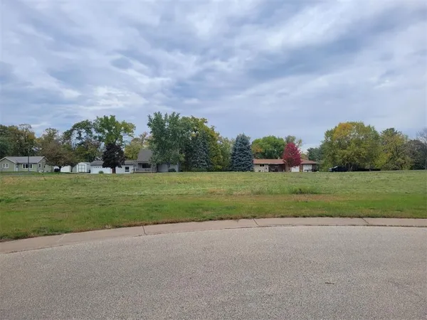 $21,900 | 516 Clover Court, Lake City, MN 55041