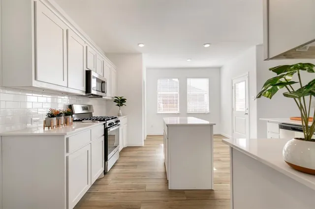 $2,740 | 800 Chip Street, Little Elm, TX 75068