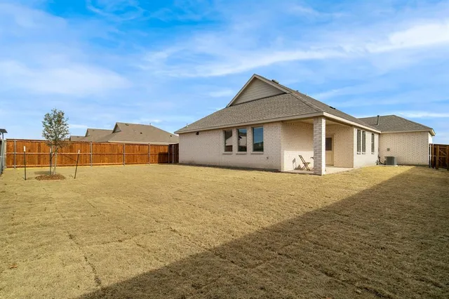 $2,740 | 800 Chip Street, Little Elm, TX 75068