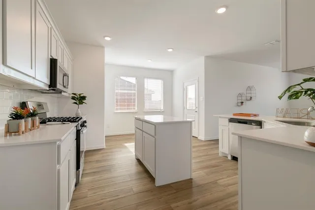 $2,740 | 800 Chip Street, Little Elm, TX 75068