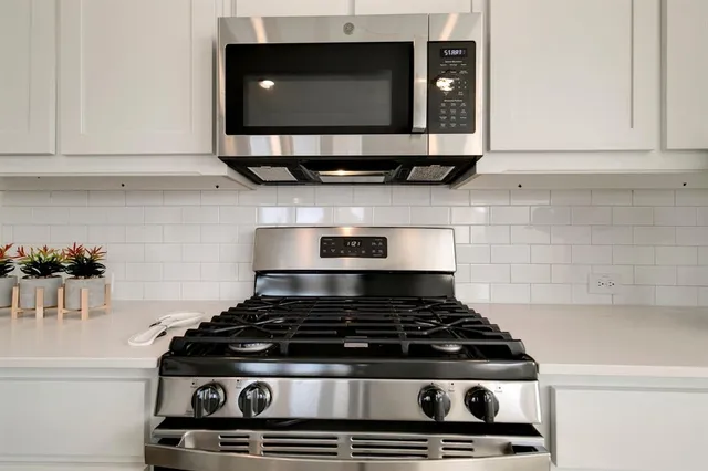 $2,740 | 800 Chip Street, Little Elm, TX 75068