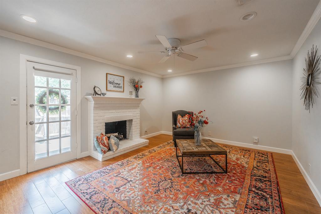 913 Roaring Springs Road Fort Worth, TX 76114 - Photo 9 of 31
