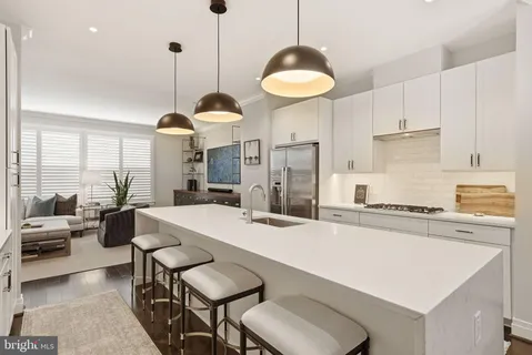 $1,999,999 | 223 Montgomery Street, Alexandria, VA 22314