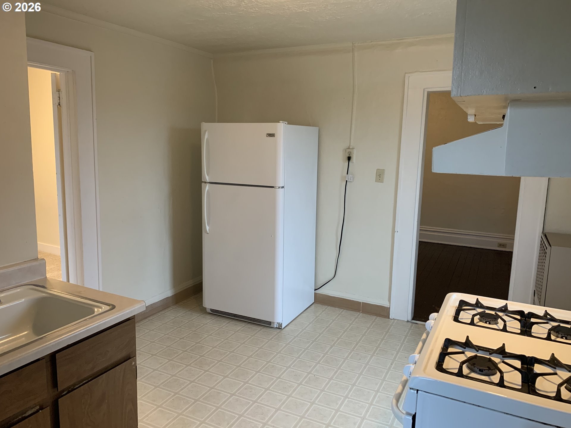 2625 Southeast Stark Street Portland, OR 97214 - Photo 11 of 25