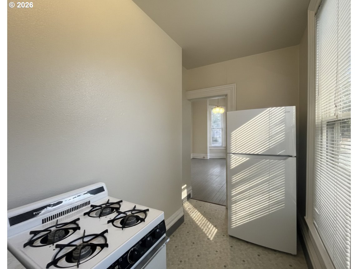 2625 Southeast Stark Street Portland, OR 97214 - Photo 7 of 25