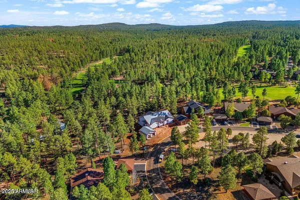 $600,000 | 2711 West Villa Loop, Show Low, AZ 85901
