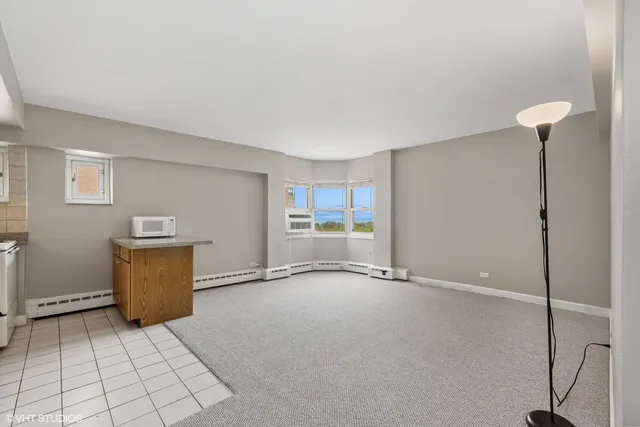 $1,700 | 4950 North Marine Drive, Unit 1001, Chicago, IL 60640