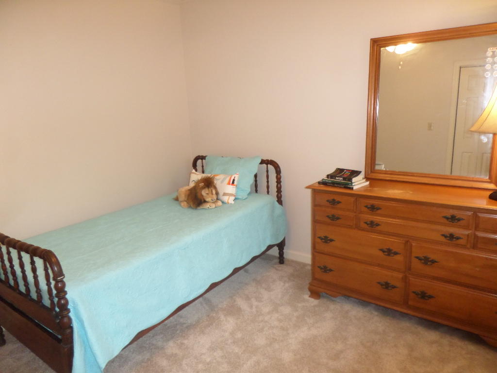 132 Claremont Road Oak Ridge, TN 37830 - Photo 22 of 40 Bedroom 2