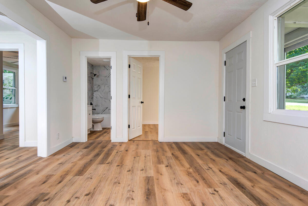 2533 West Walnut Street Springfield, MO 65806 - Photo 7 of 18 028_29_30
