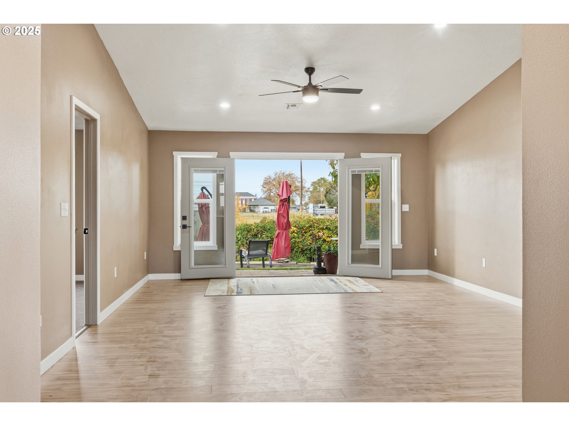 907 Cowl Street Milton Freewater, OR 97862 - Photo 3 of 31