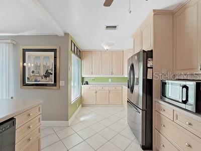 700 Starkey Road, Unit 422 Largo, FL 33771 - Photo 7 of 33 Gallery Image 7