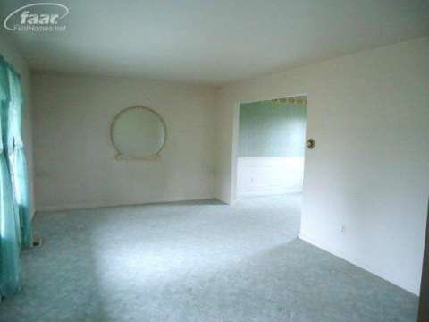 1302 North Morrish Road Flint, MI 48532 - Photo 2 of 33 20401459-1.JPG