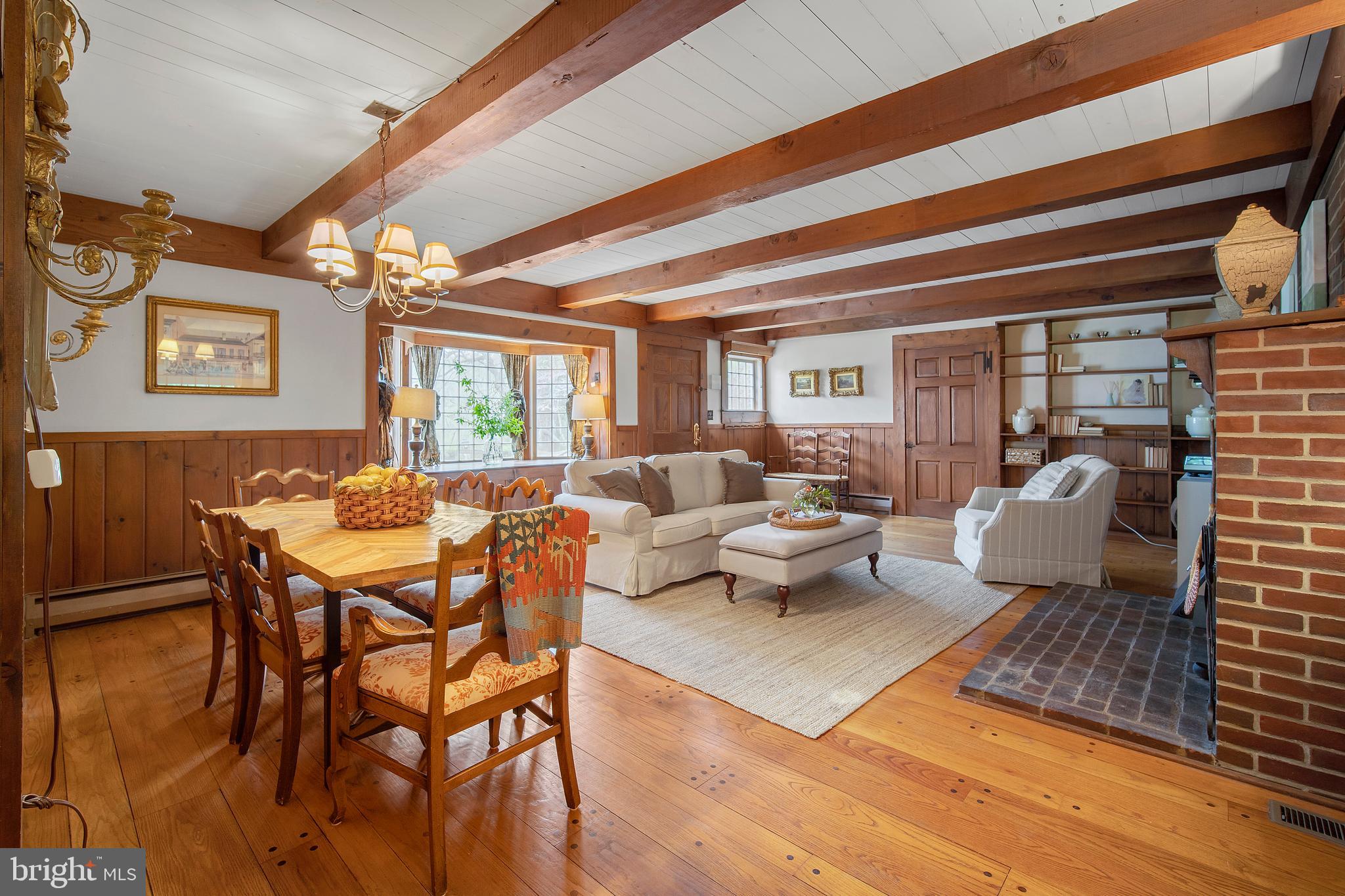 24501 Peach Tree Road Clarksburg, MD 20871 - Photo 22 of 81 Family Room/Dining Room