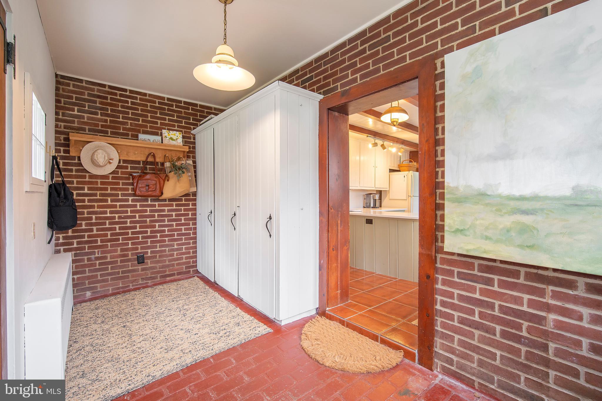 24501 Peach Tree Road Clarksburg, MD 20871 - Photo 7 of 81 Mudroom with built ins