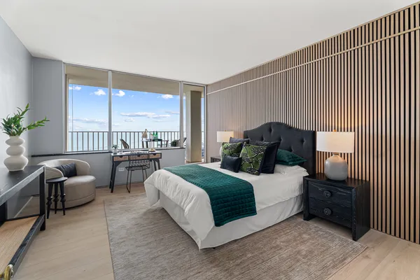 $1,095,000 | 1000 North Lake Shore Plaza, Unit 49A, Chicago, IL 60611