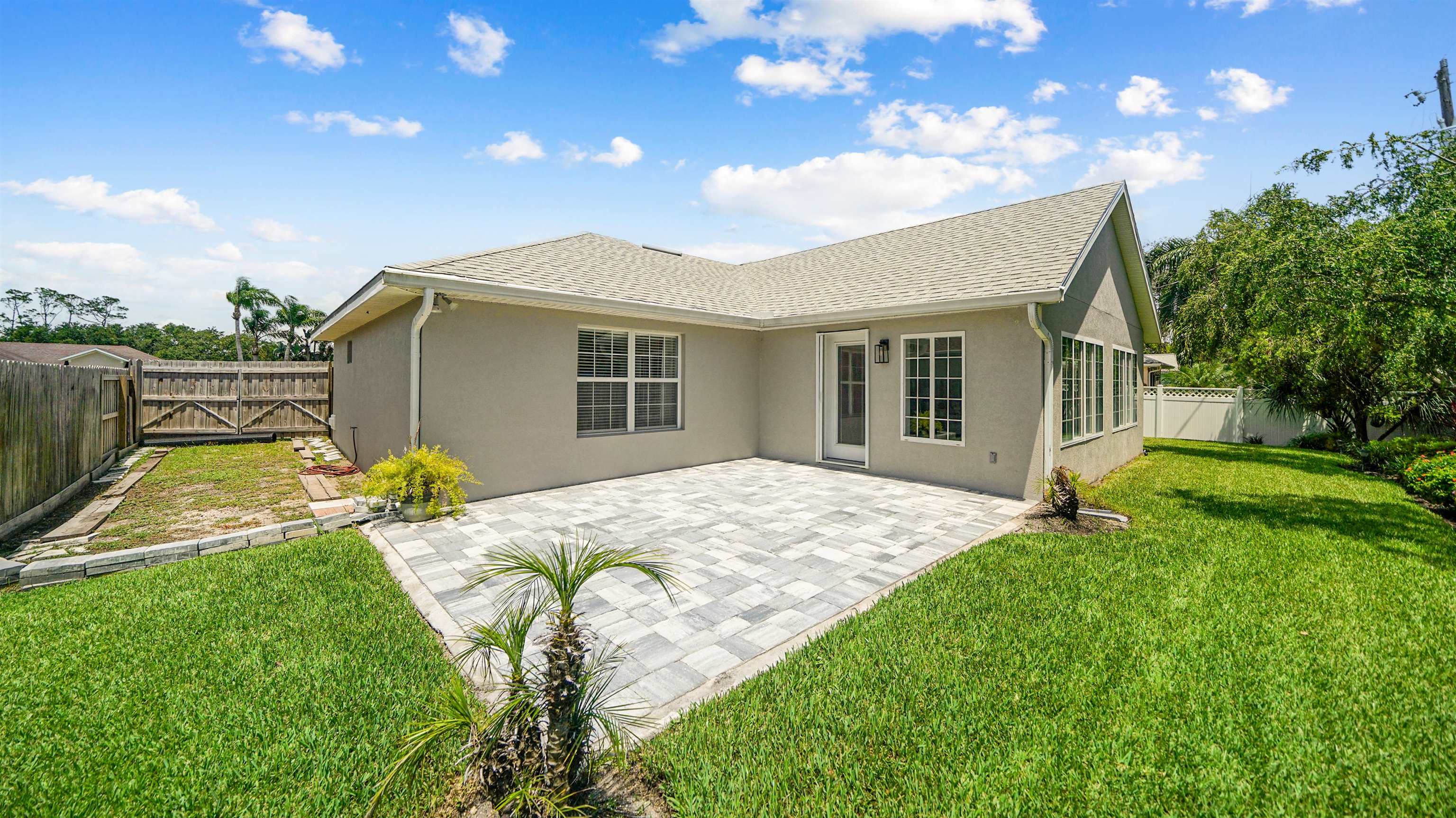 5324 5th Street St. Augustine, FL 32080 - Photo 33 of 49 a house view with a garden space