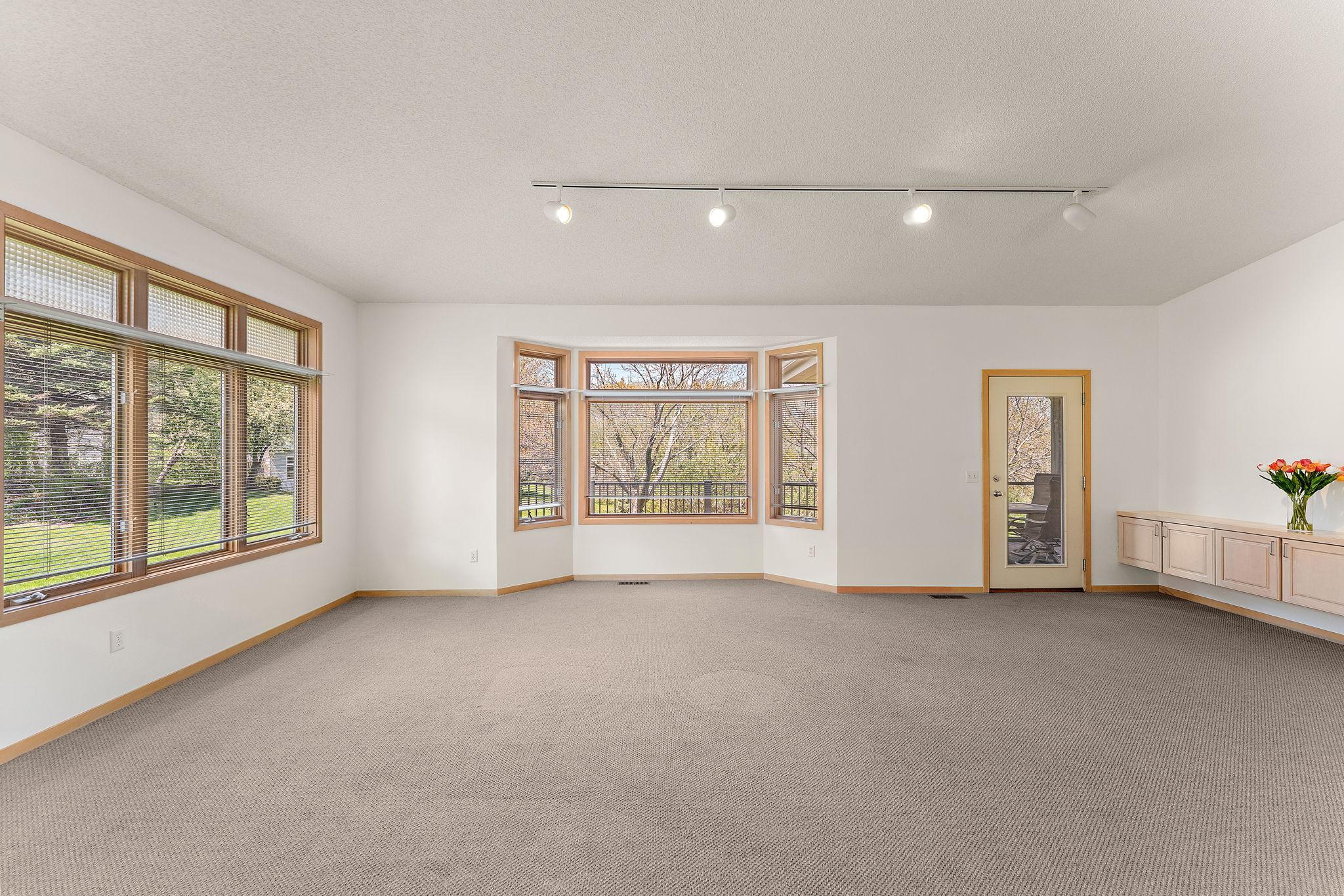 8914 Hilloway Road Eden Prairie, MN 55347 - Photo 8 of 45