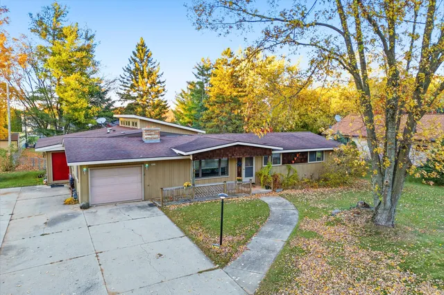 $334,900 | 1010 Forest Avenue, Sheboygan, WI 53081